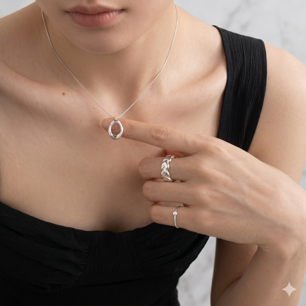 Minimal Oval Pendant Necklace for Women | ZOFIYA